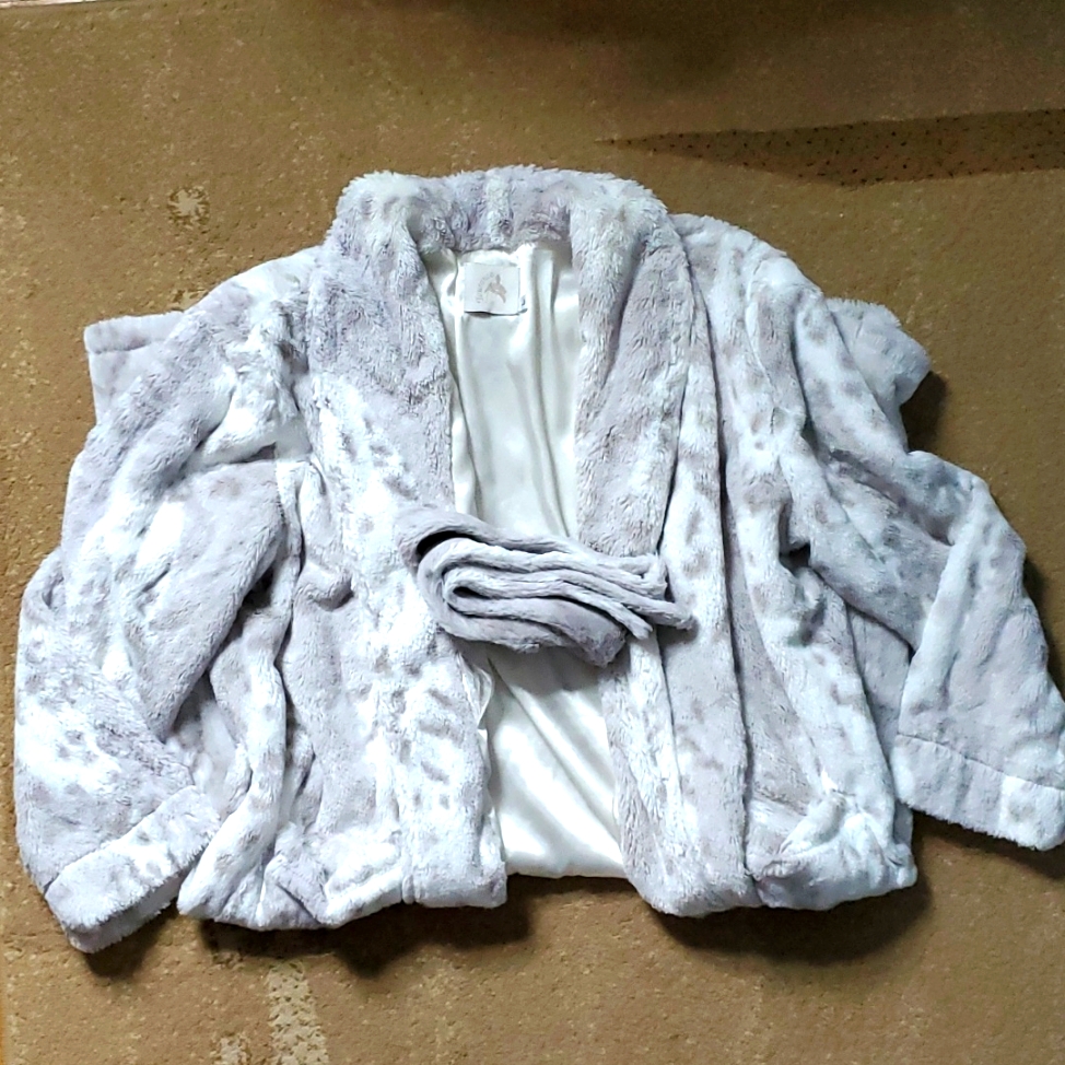 Gorgeous Tourance Bathrobe